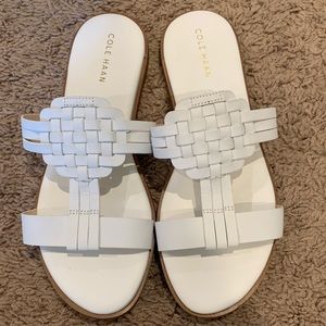 Come Haan Size 6 white sandals